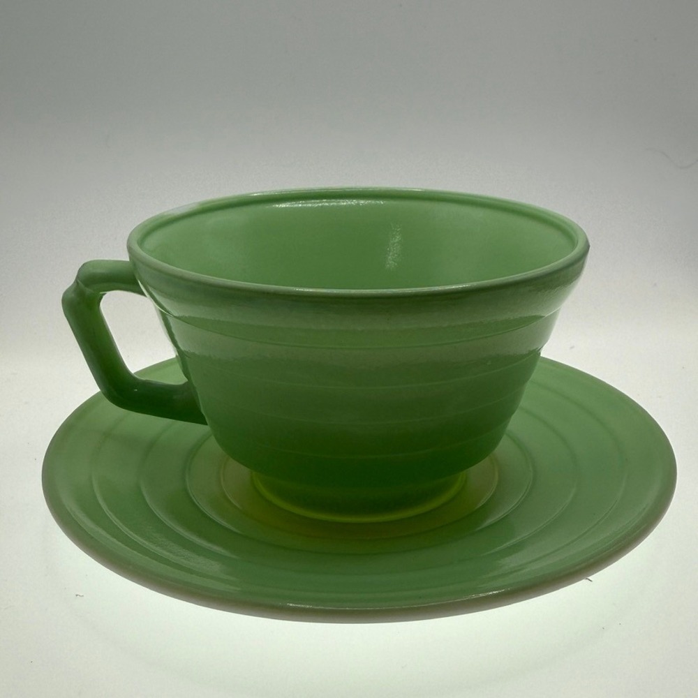 Hazel-Atlas Green Milk Glass Moderntone Cup and Saucer Set Vintage Art Deco - Picture 9 of 13